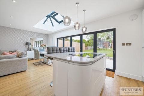 106 Abbotts Walk, Bexleyheath, DA7 5RW