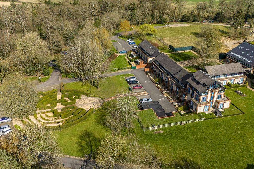 4 Uplands House, HP15 6 DY-1.jpg