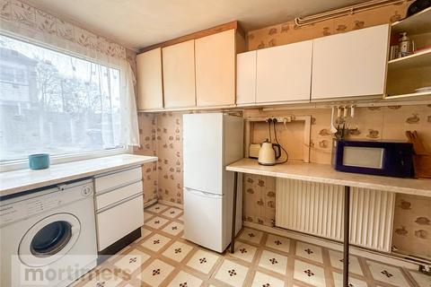 13 Hastings Close, Blackburn, BB1 1QB
