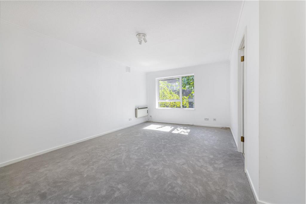 6 Roseland Hse Rec 1.jpg