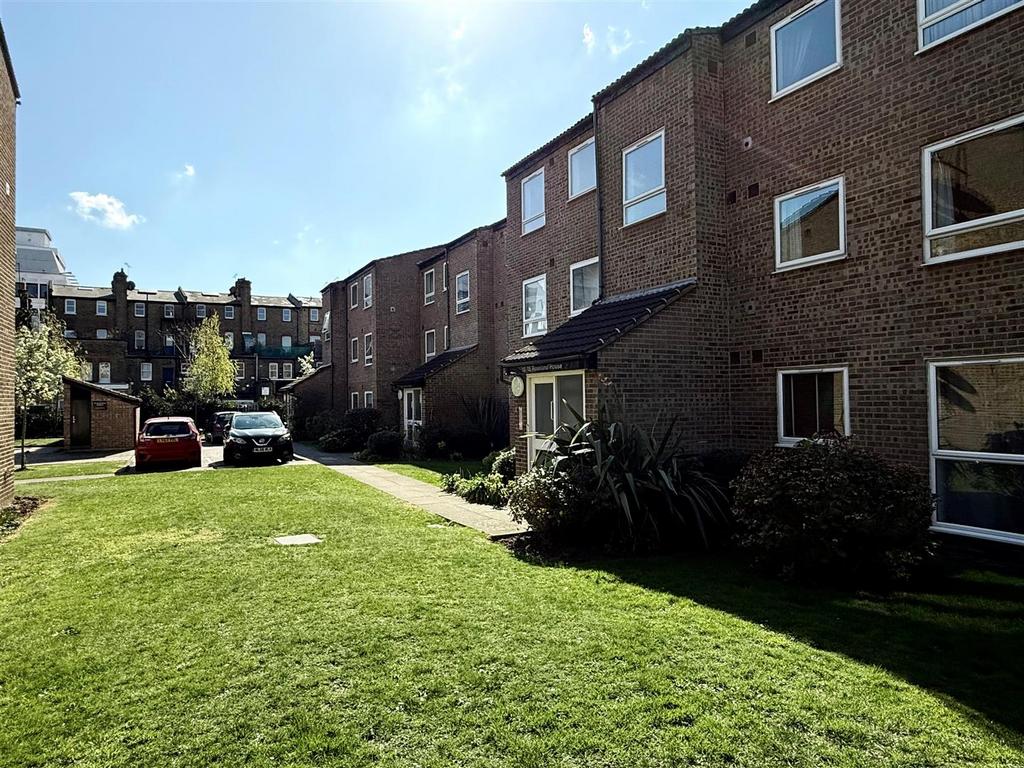 6 Roseland ext 2 Mike.jpg