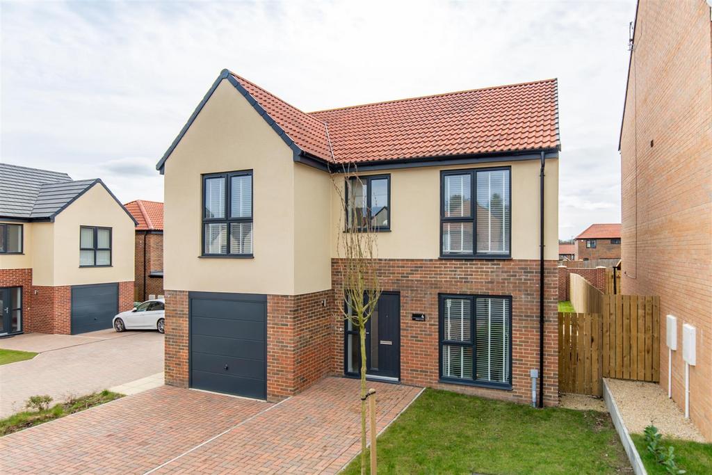 Barn Close, Choppington NE62 4 bed detached house for sale - £279,950
