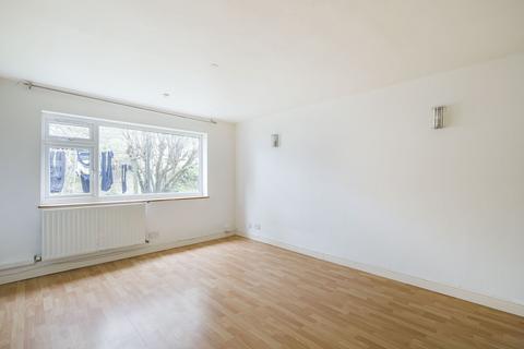 Boston Manor Road, Brentford, TW8