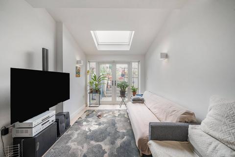 2 bedroom flat for sale, Lothair Road, South Ealing, London, W5