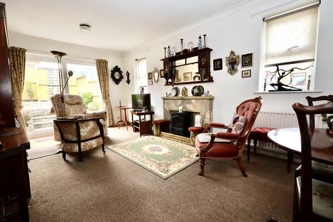 undefined, Woodbury Avenue, Wells