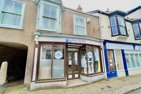 Property for sale, Freehold Commercial Retail Property Located In Helston