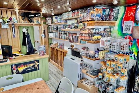 Property for sale, Freehold Commercial Retail Property Located In Helston