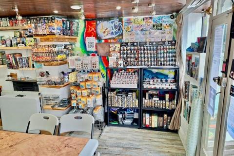 Property for sale, Freehold Commercial Retail Property Located In Helston
