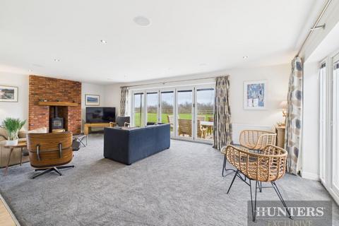 4 bedroom detached house for sale, Britannia Drive, Filey
