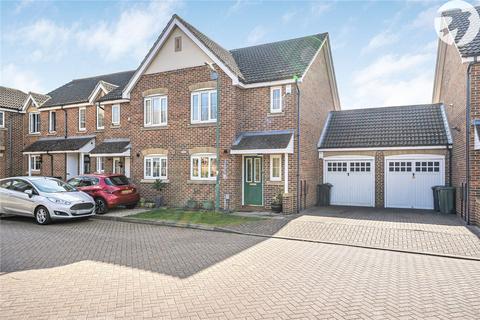 10 Moore Close, Dartford, DA2 6NN