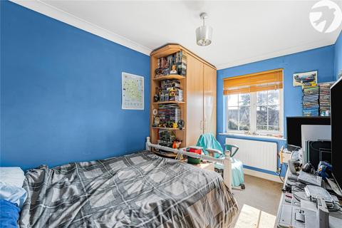 10 Moore Close, Dartford, DA2 6NN