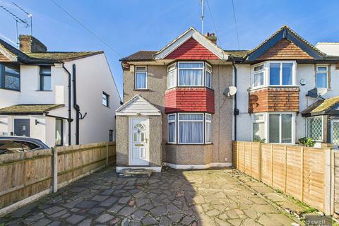 3 bedroom semi-detached house for sale, Denham Way, Maple Cross, Rickmansworth, WD3 9SP