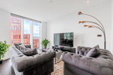 2 bedroom flat for sale, Sky Gardens, Nine Elms, SW8