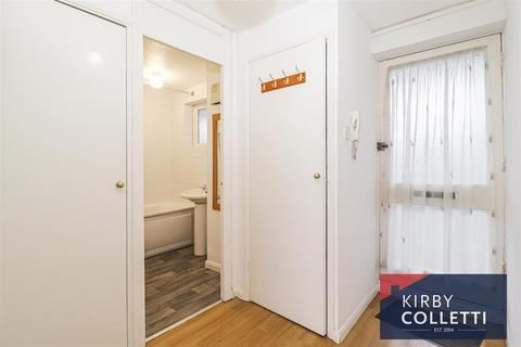 undefined, Woodgrange Court, Rawdon Drive, Hoddesdon, Herts