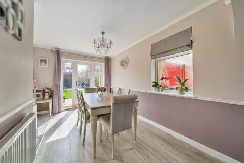 38 Eagle Close, Larkfield, Aylesford, ME20 6QE