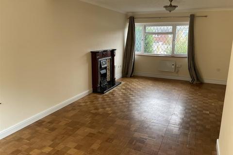 3 bedroom terraced house to rent, Hag Hill Lane, Taplow, Burnham