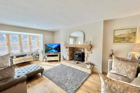 4 bedroom detached house for sale, Valley View, Burnopfield, NE16