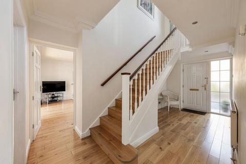 6 Grasmere Close, Loughton, IG10 1SL