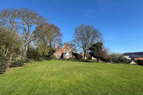 5 bedroom detached house for sale, Southminster Road, Mayland, Chelmsford