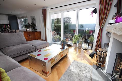6 Beech Close, Broadstone, BH18 9NJ