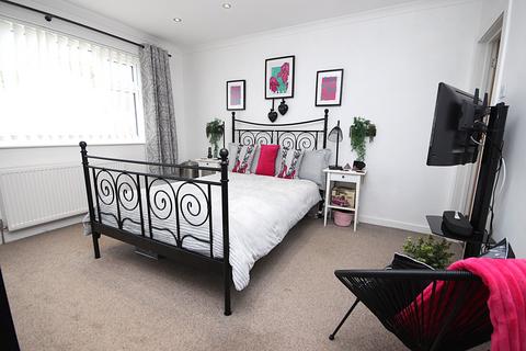 6 Beech Close, Broadstone, BH18 9NJ
