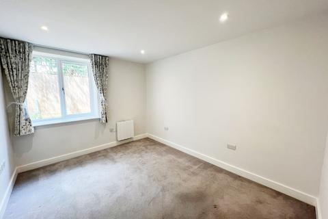 undefined, Glade House, 327 Woodstock Road, Oxford, Oxfordshire