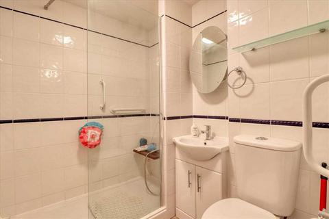 1 bedroom apartment for sale, Clacton on Sea CO15