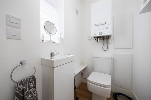 3 Ayrton Close, Trowbridge, BA14 0FX