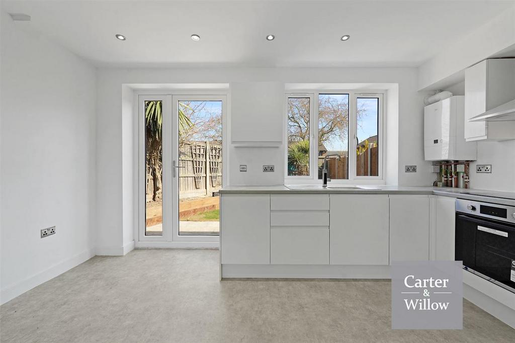 Kitchen / dining