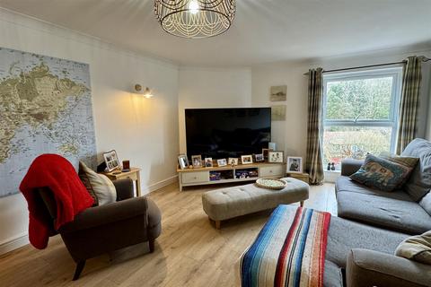 91 Chapel Fields, Godalming, GU7 2AA