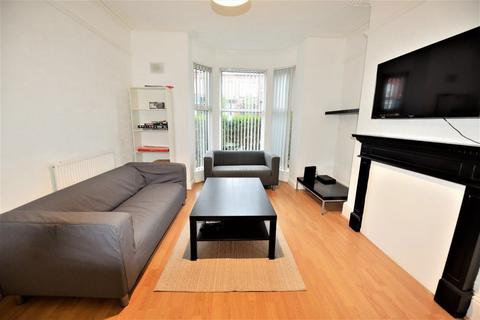 6 bedroom house to rent, 254 Cardigan Road