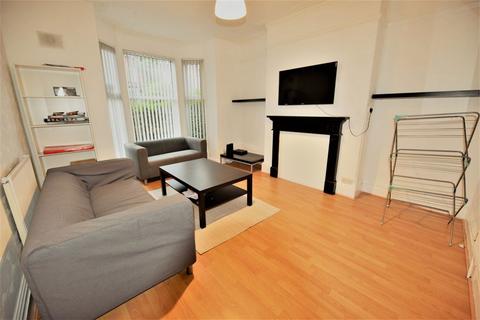 6 bedroom house to rent, 254 Cardigan Road