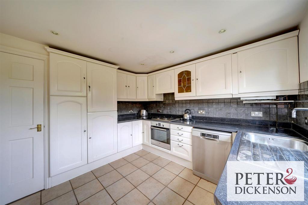 1 Owlets End kitchen 2.jpg