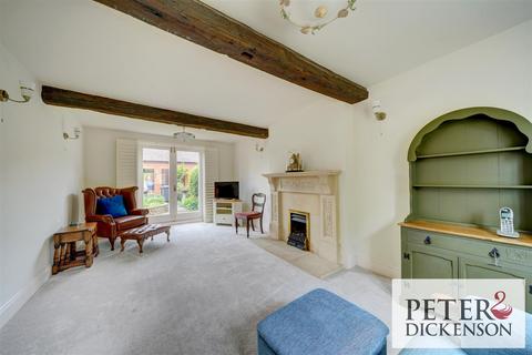 1 Owlets End, Barton, Alcester, B50 4ND