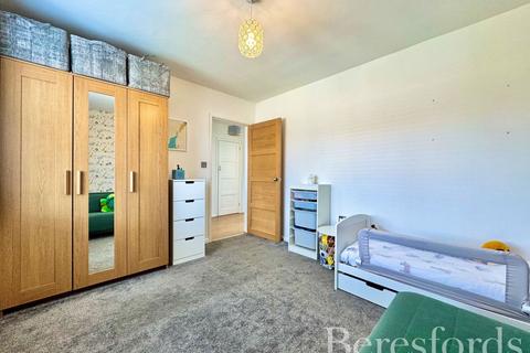 53 Claremont Road, Hornchurch, RM11 1BY