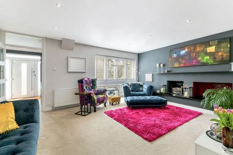 1 Bakers Close, Lingfield, RH7 6HF