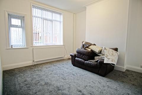 3 bedroom terraced house to rent, 3-Bed Terraced House to Let on Queens Road, Fulwood, Preston