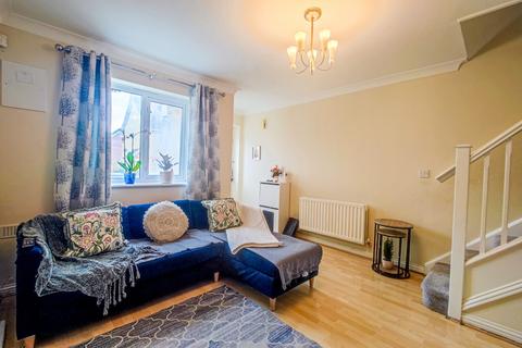 25 Hill View Drive, London, SE28 0LJ