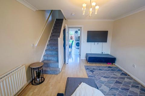 25 Hill View Drive, London, SE28 0LJ