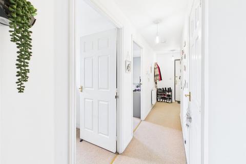 11 Woodvale Kingsway, Quedgeley, Gloucester, GL2 2AU