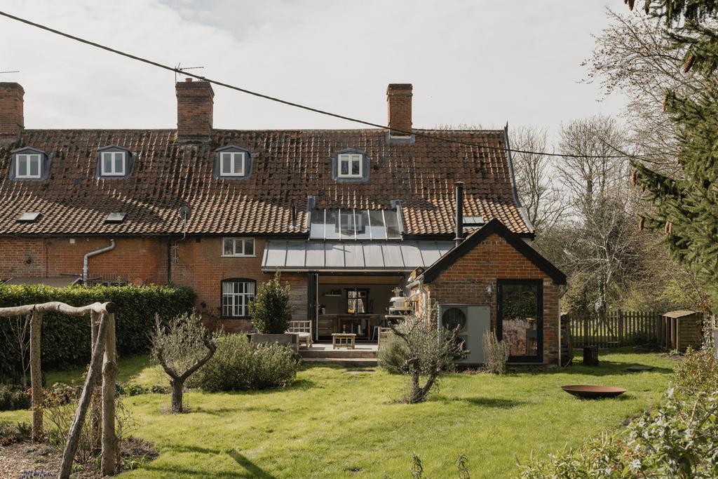 271709 - 1-2 Church Terrace, Halesworth-16.jpg