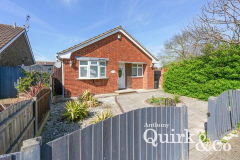 15 Warwick Close, Canvey Island, SS8 9YB