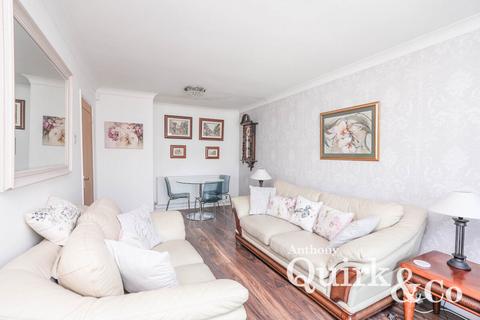 15 Warwick Close, Canvey Island, SS8 9YB