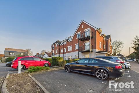 12 Aldenham Close, Slough, SL3 7FN
