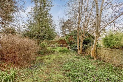 Flat 2, 96 Middleton Road, London, E8 4LN