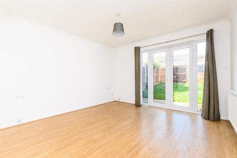 49 Thistledown, Gravesend, DA12 5EU