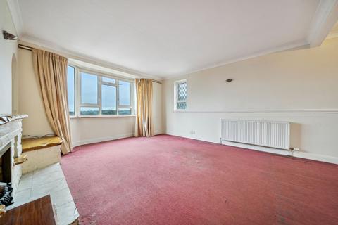 28 Greenbank Court Flats, 16 Hill Crescent, Clarkston, Glasgow, G76 8DQ