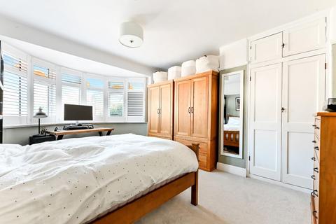 79 Meadowview Road, Epsom, KT19 9TT