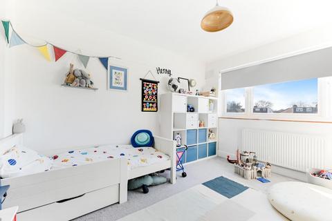 79 Meadowview Road, Epsom, KT19 9TT