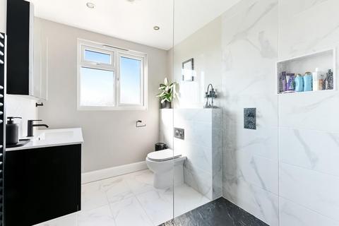 79 Meadowview Road, Epsom, KT19 9TT
